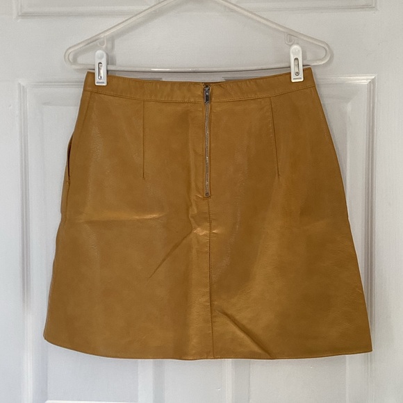ZARA Aline faux leather mini skirt (#i300) - Picture 4 of 5